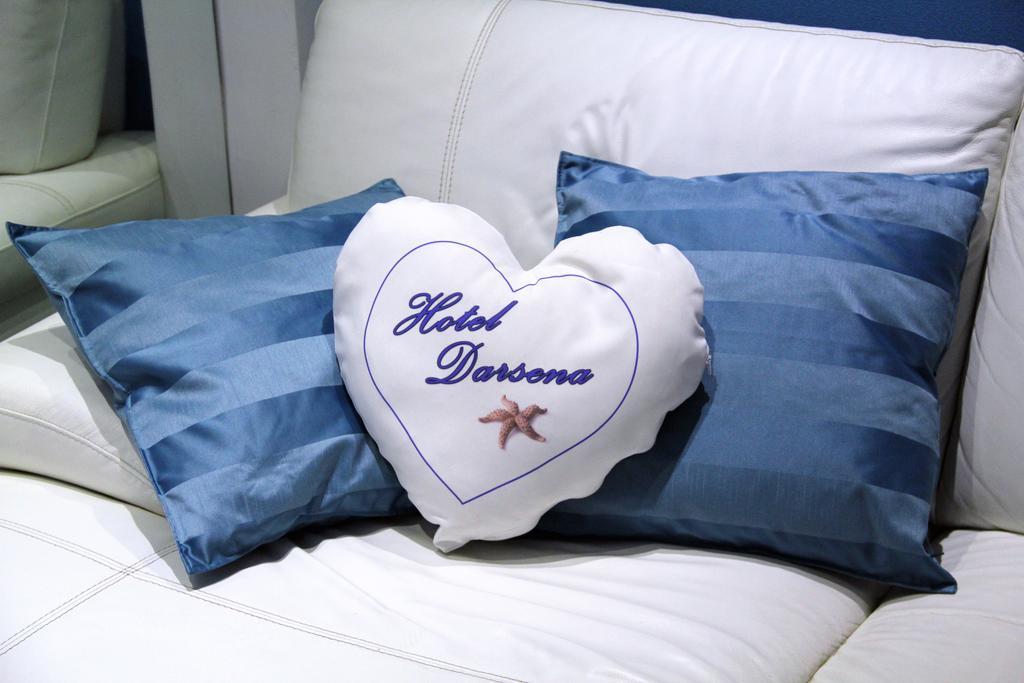 פוזולי Hotel Darsena מראה חיצוני תמונה