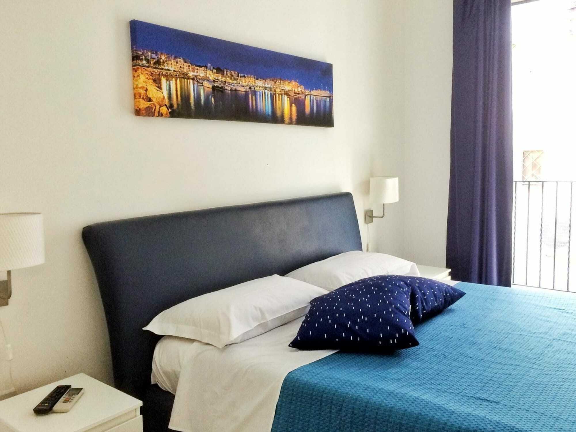 פוזולי Hotel Darsena מראה חיצוני תמונה